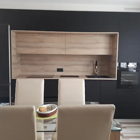 Besbello - * 산티아고데콤포스텔라