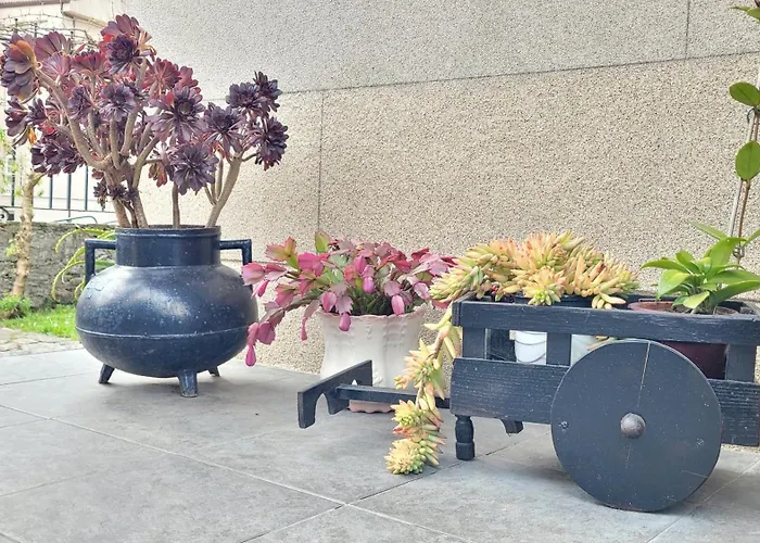 Besbello - * サンティアゴ・デ・コンポステーラ